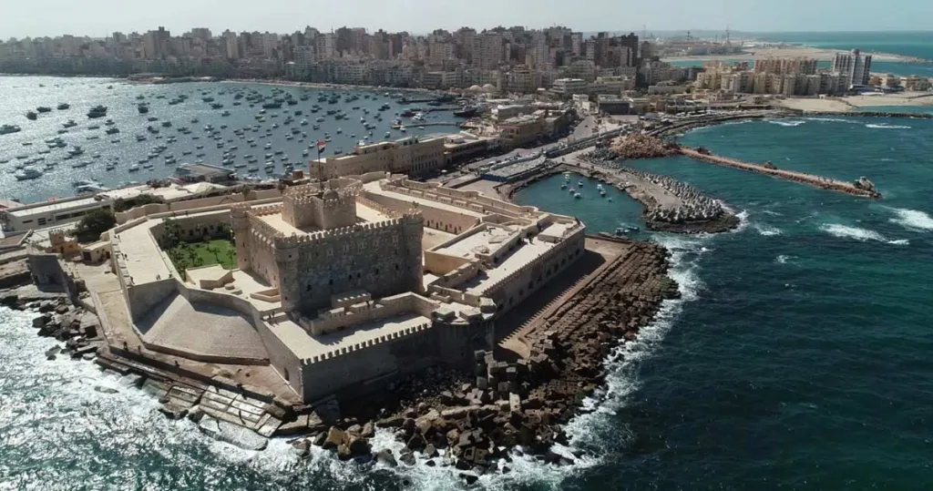 Oraşe fondate de către Alexandru cel Mare. Câte oraşe a fondat şi câte mai există în prezent? 1 alexandria egipt